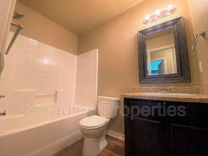 1559 Brady Way - Photo 6 of 10