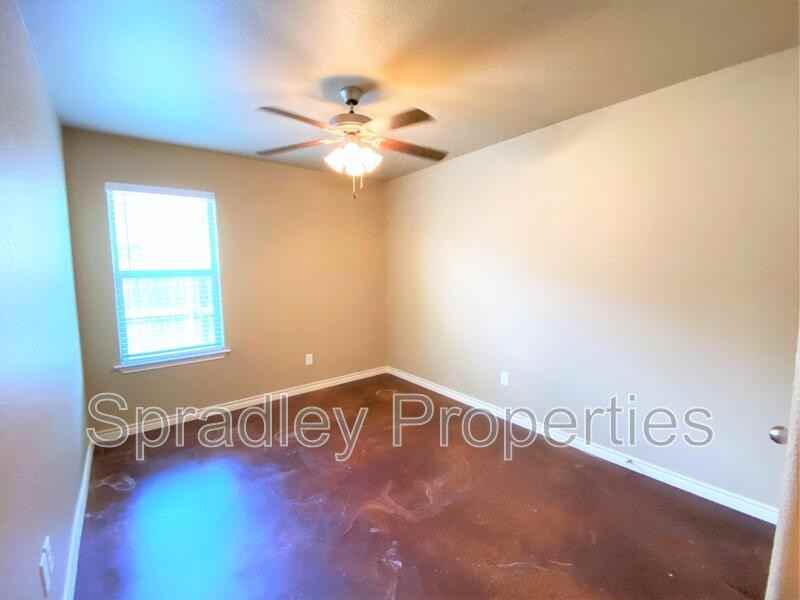 1559 Brady Way - Photo 7 of 10