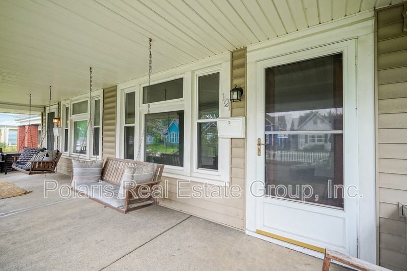 1121 Lexington Ave - Photo 3 of 30