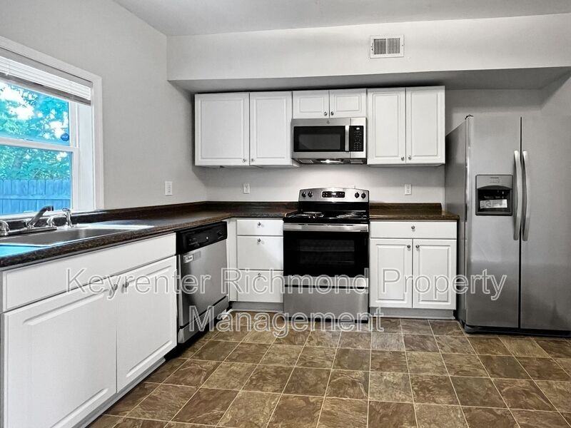 9 E 19th St - Photo 6 of 24