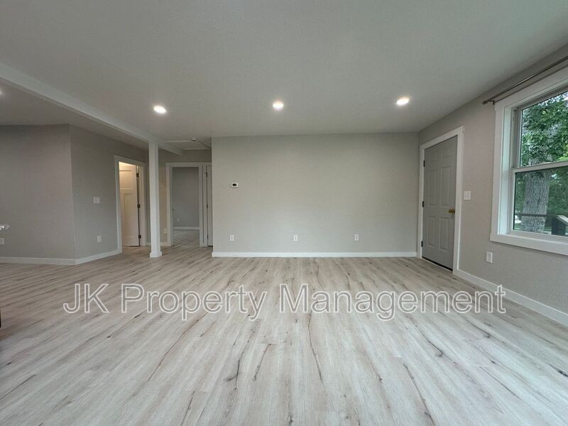 3 21st St S - Photo 6 of 39