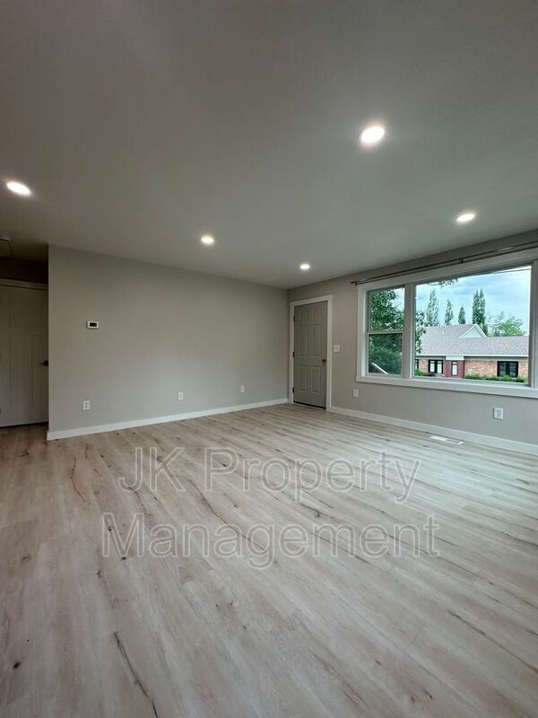 3 21st St S - Photo 7 of 39