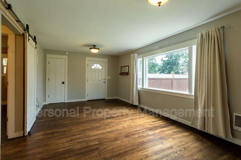 11302 Ne 4th St - Photo 3 of 14
