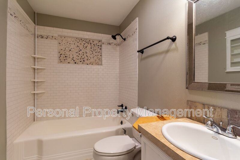 11302 Ne 4th St - Photo 7 of 14