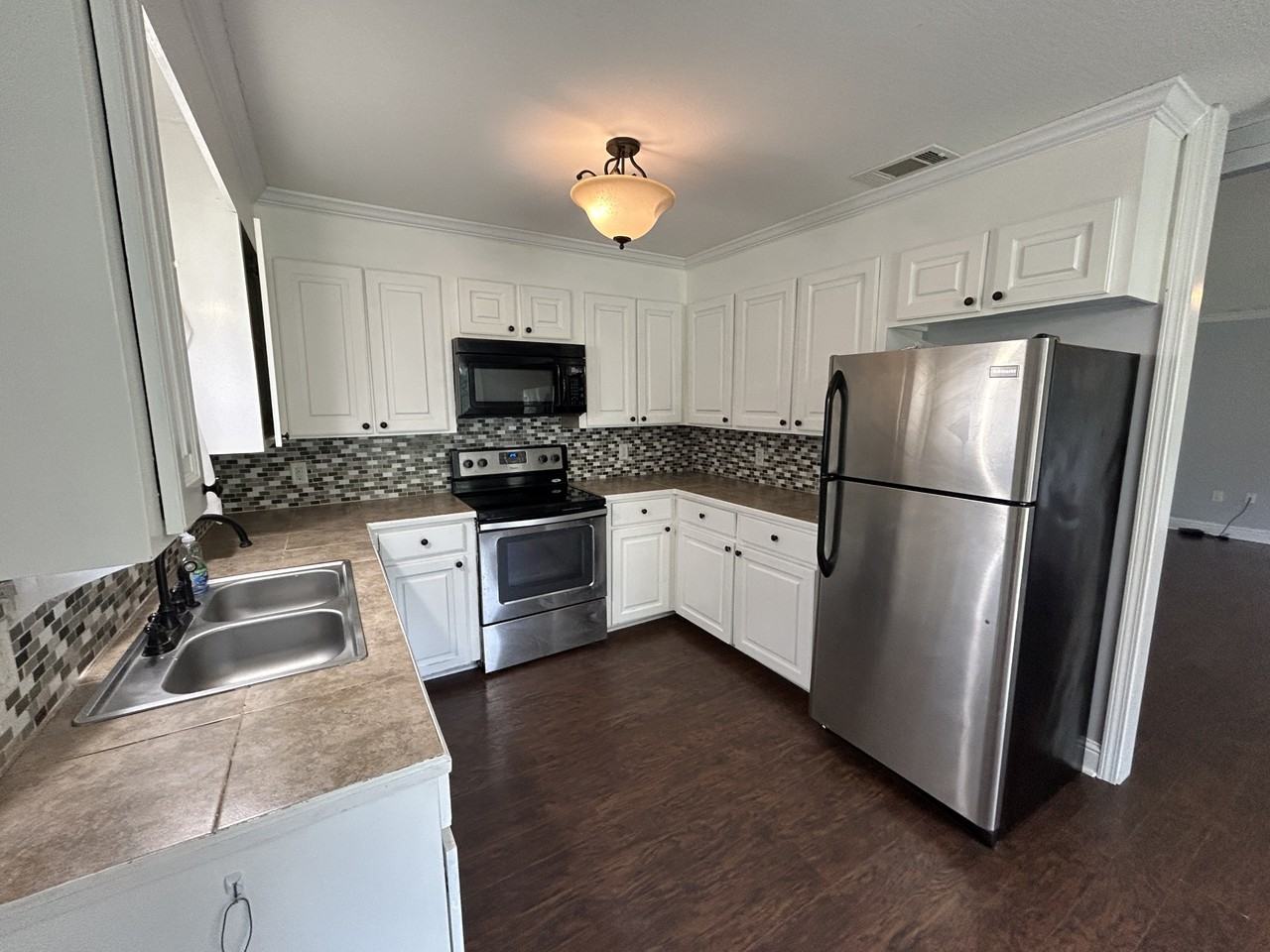 417 Lemoyne Ave - Photo 5 of 22