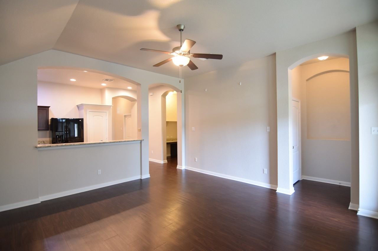 3410 Greyfriar Dr - Photo 6 of 50