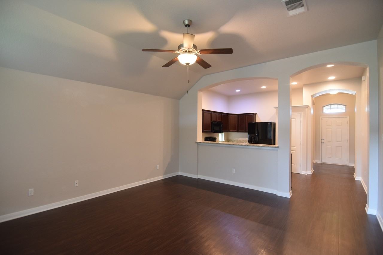 3410 Greyfriar Dr - Photo 7 of 50