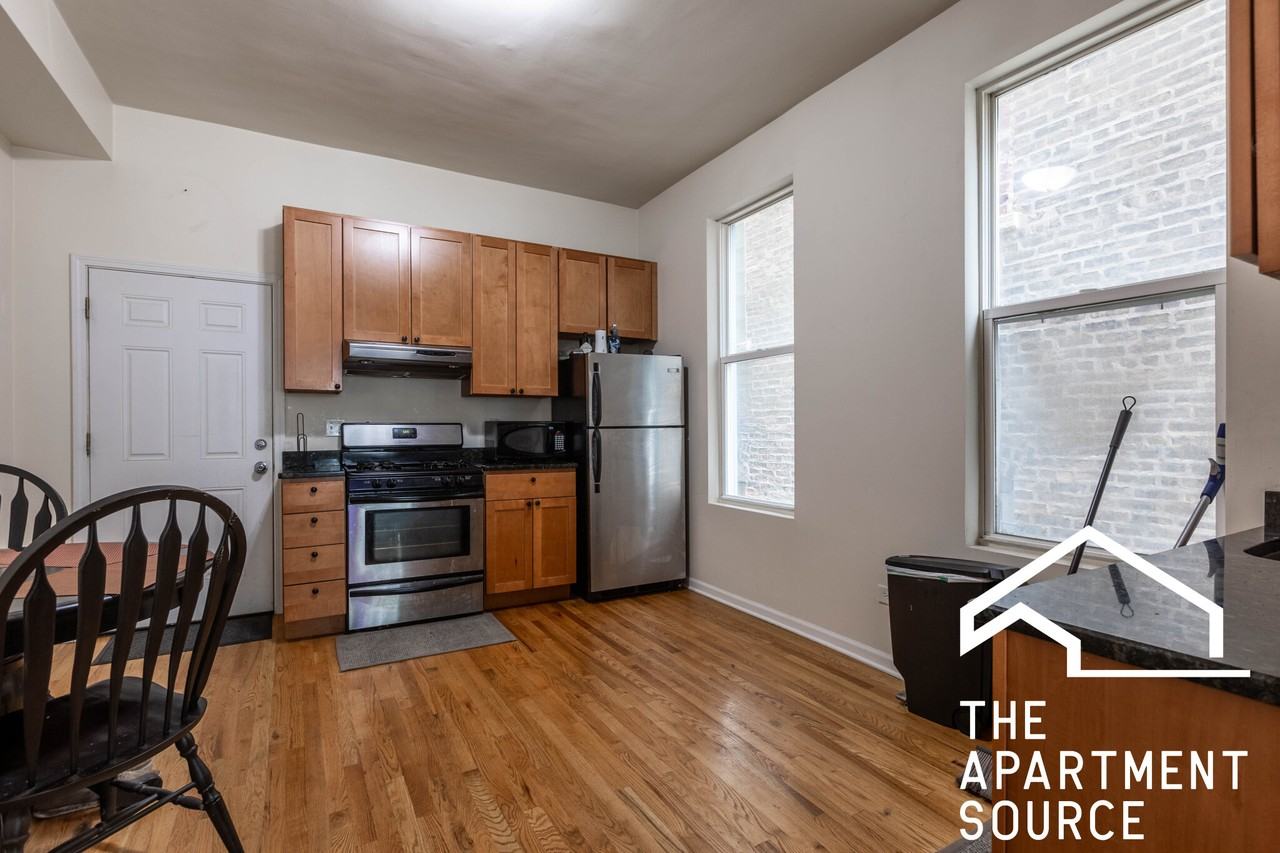 2517 N Ashland Ave #1F - Photo 2 of 12