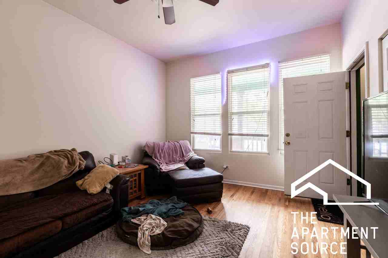 2517 N Ashland Ave #1F - Photo 6 of 12