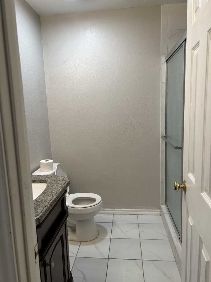 1917 Cornell Ave #NA - Photo 3 of 12