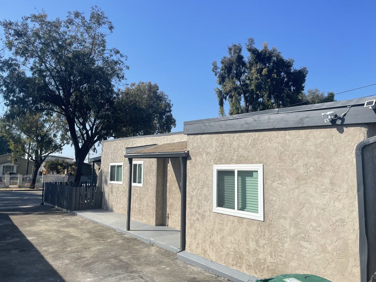 4326 Poplar St #NA - Photo 2 of 7