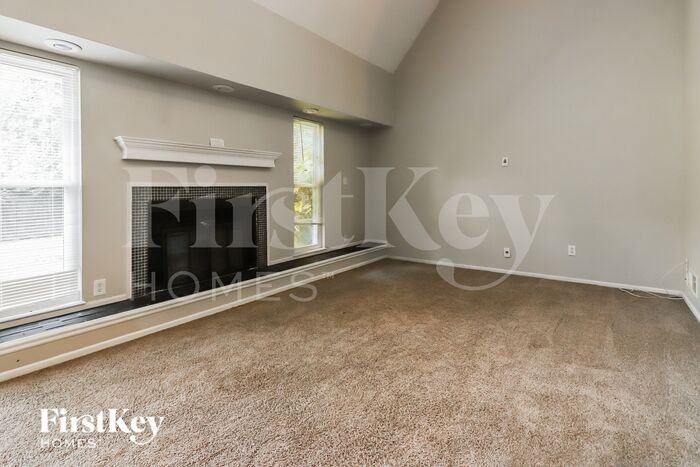 5816 Proctor Ave - Photo 2 of 16