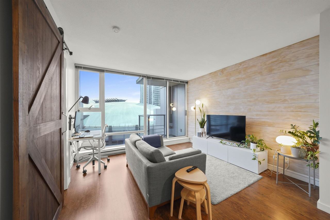 131 Regiment Square #703