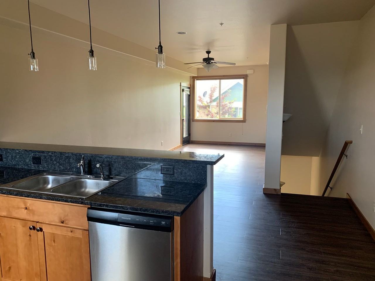 3237 N. 27th Ave - Photo 2 of 13