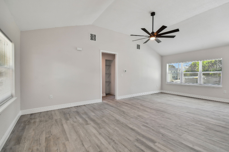 719 Bon Air St - Photo 3 of 20