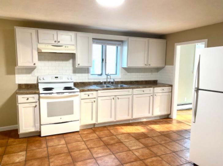 210 Pine St #1 - Photo 2 of 6