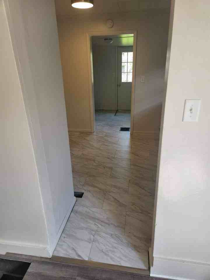 Charles St N 342-344 - Photo 3 of 7