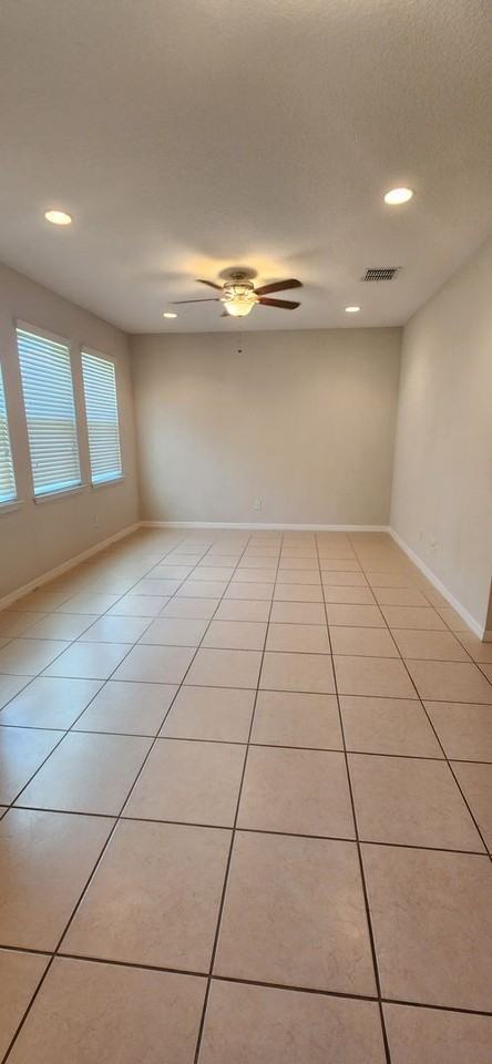 3672 Brighton Park Cir - Photo 3 of 30