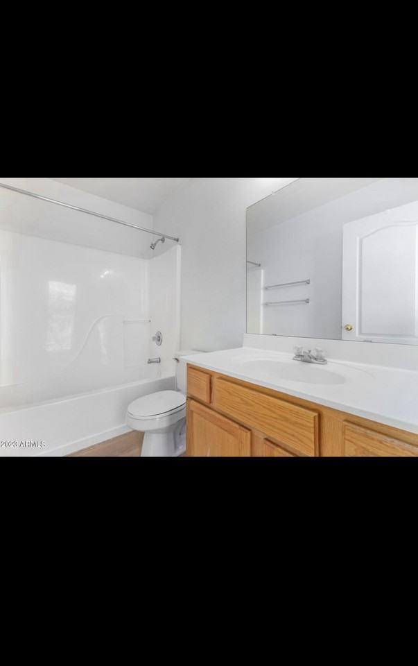 2739 East Windsor Avenue - Photo 3 of 8