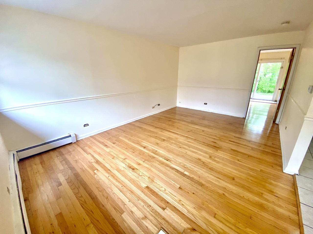 533 N Highview Ave #2 - Photo 3 of 9