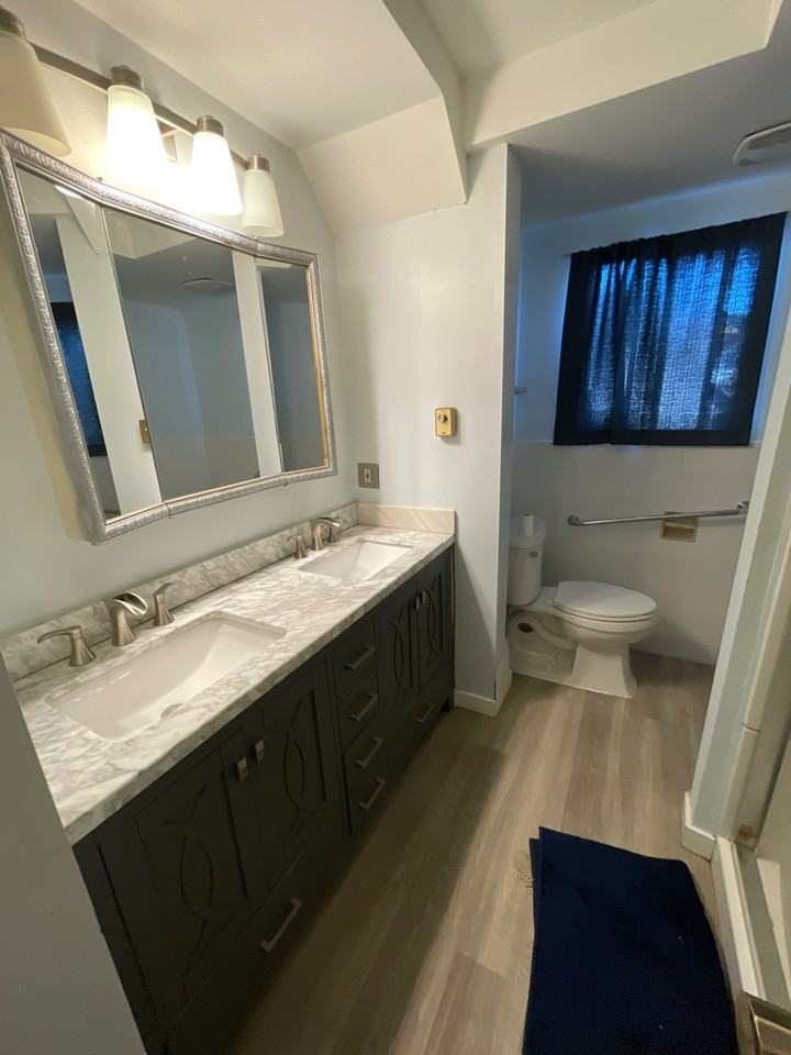 Schou St - Photo 5 of 11