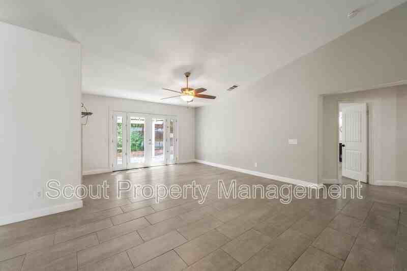 36052 Breman Ct - Photo 2 of 27