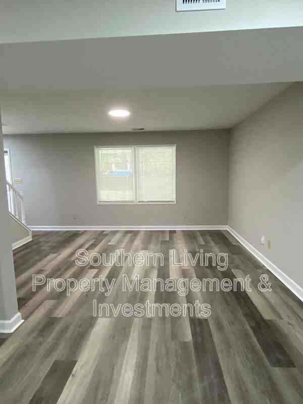 139 Regency Dr - Photo 2 of 17