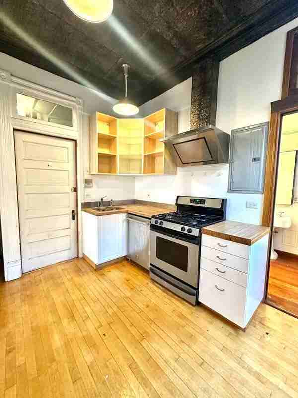 1656 S Throop St #2F