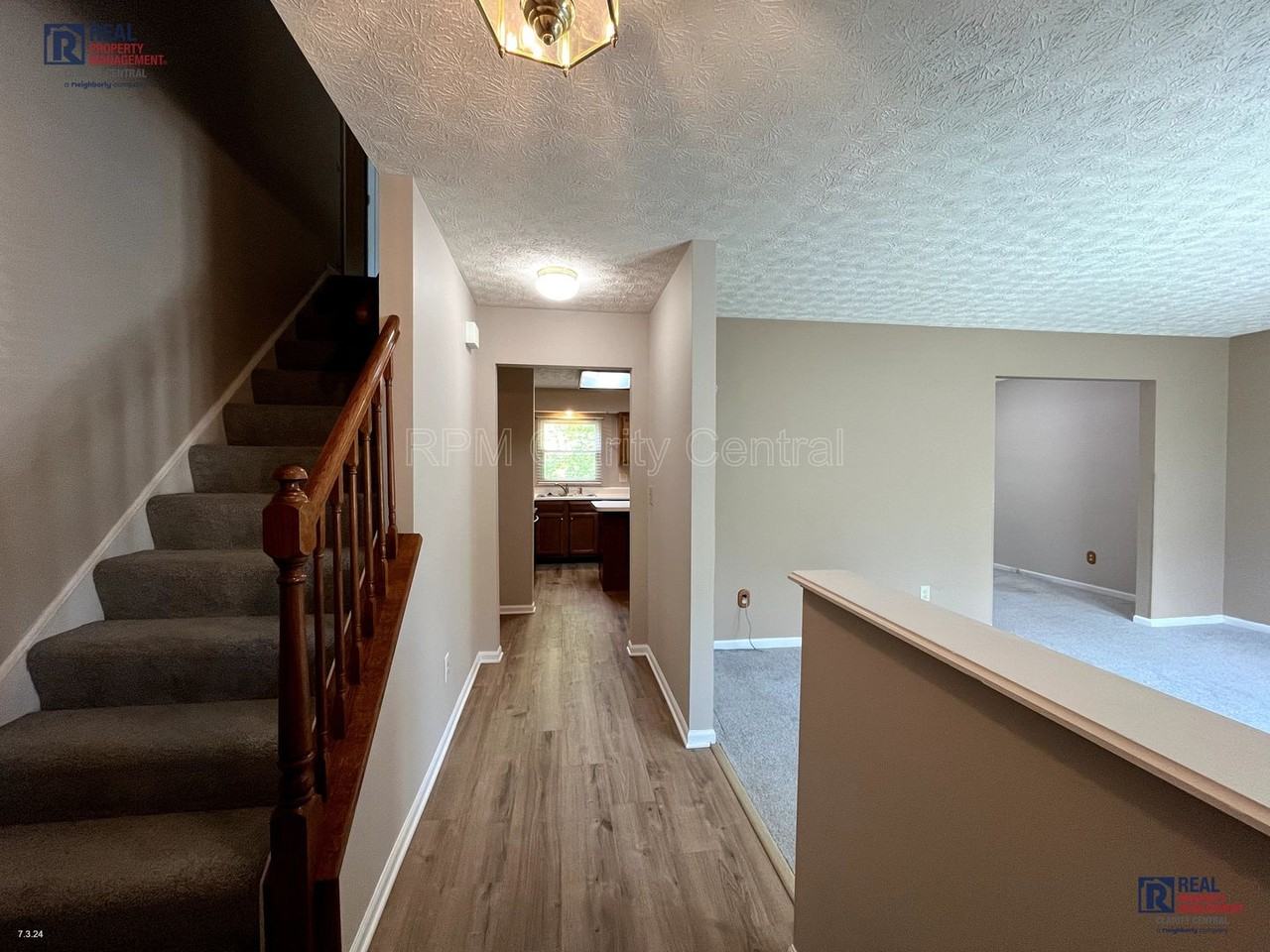 767 Lindenhaven Rd - Photo 3 of 16