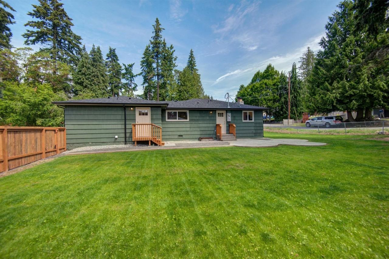 8824 232nd Pl Sw - Photo 3 of 16