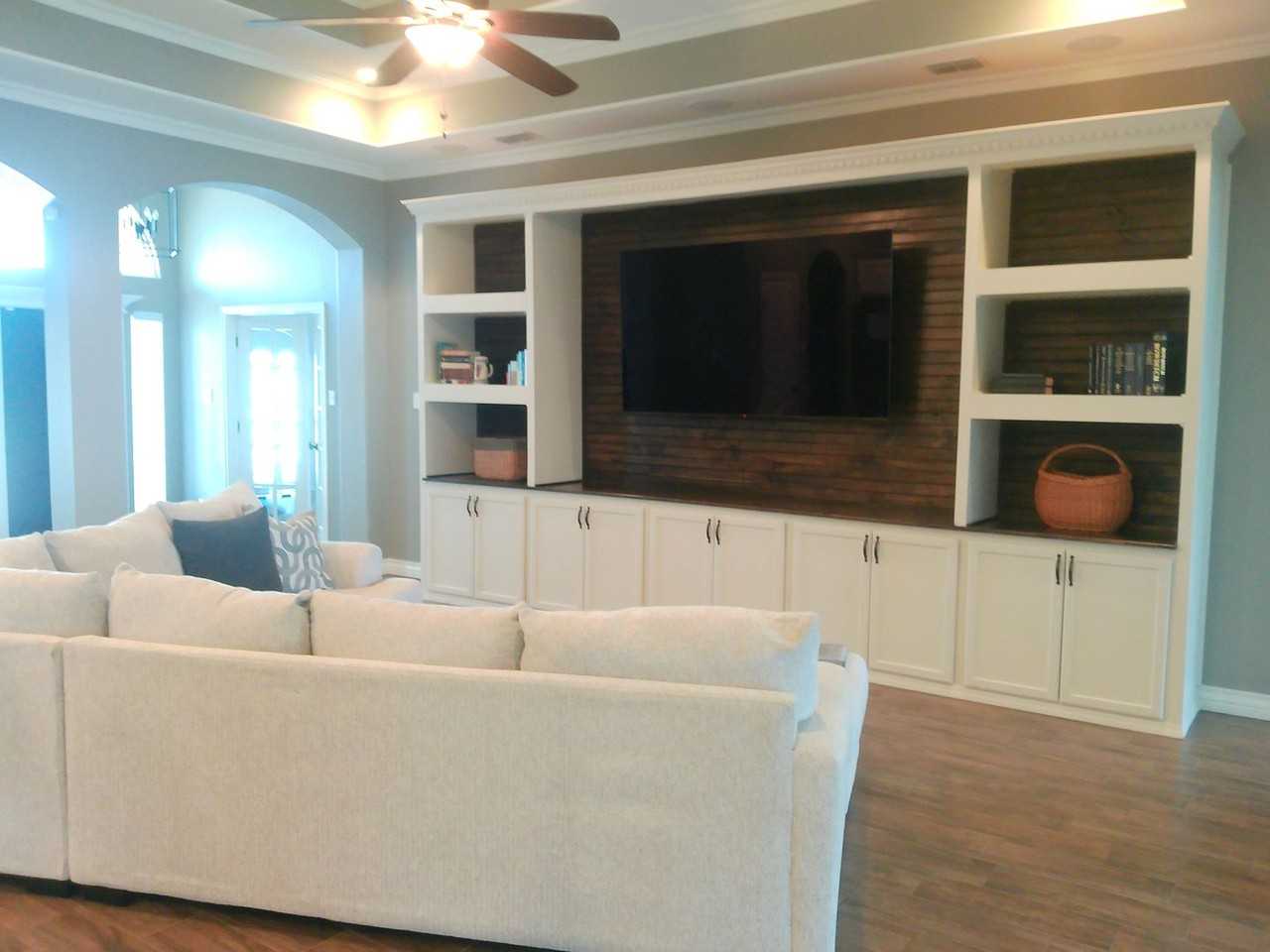 8206 Big Bend Dr - Photo 2 of 22