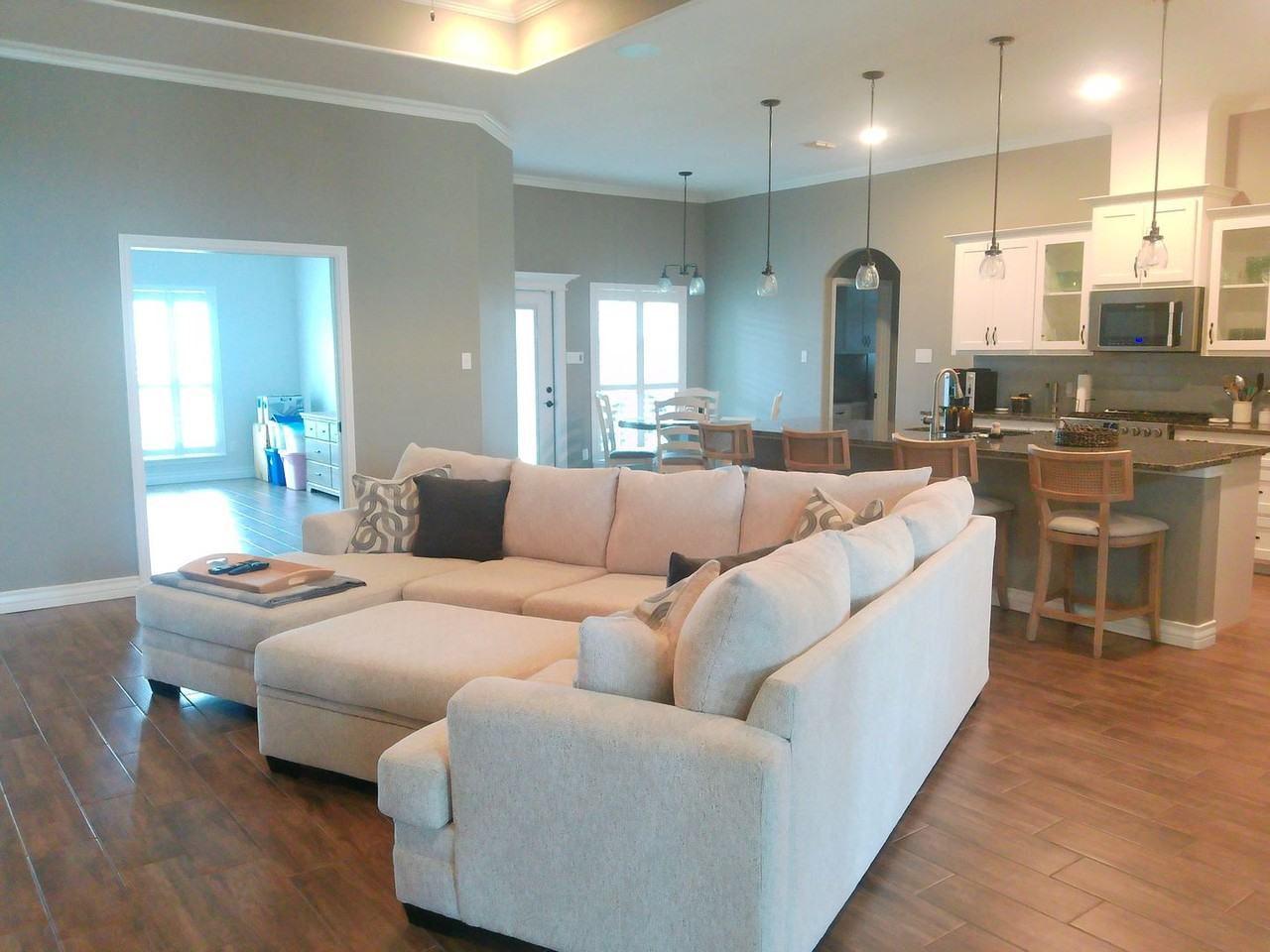 8206 Big Bend Dr - Photo 3 of 22