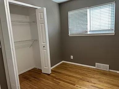 28811 Sylvan Ave - Photo 2 of 11