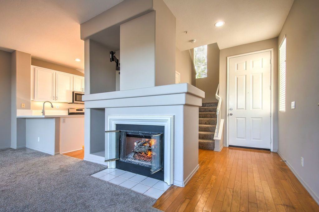 63 Seacountry Ln - Photo 3 of 18