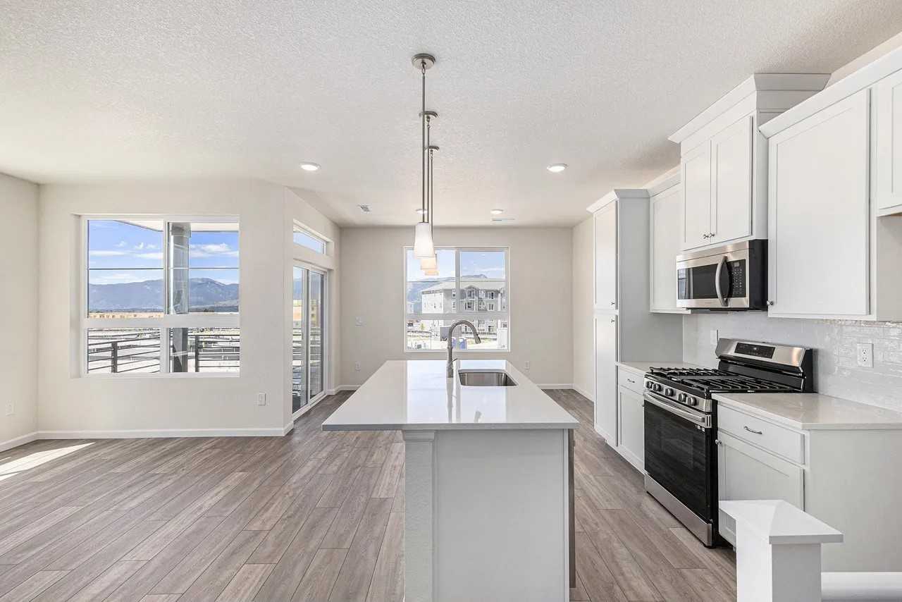 10643 Columbite Hts #10643 - Photo 5 of 19