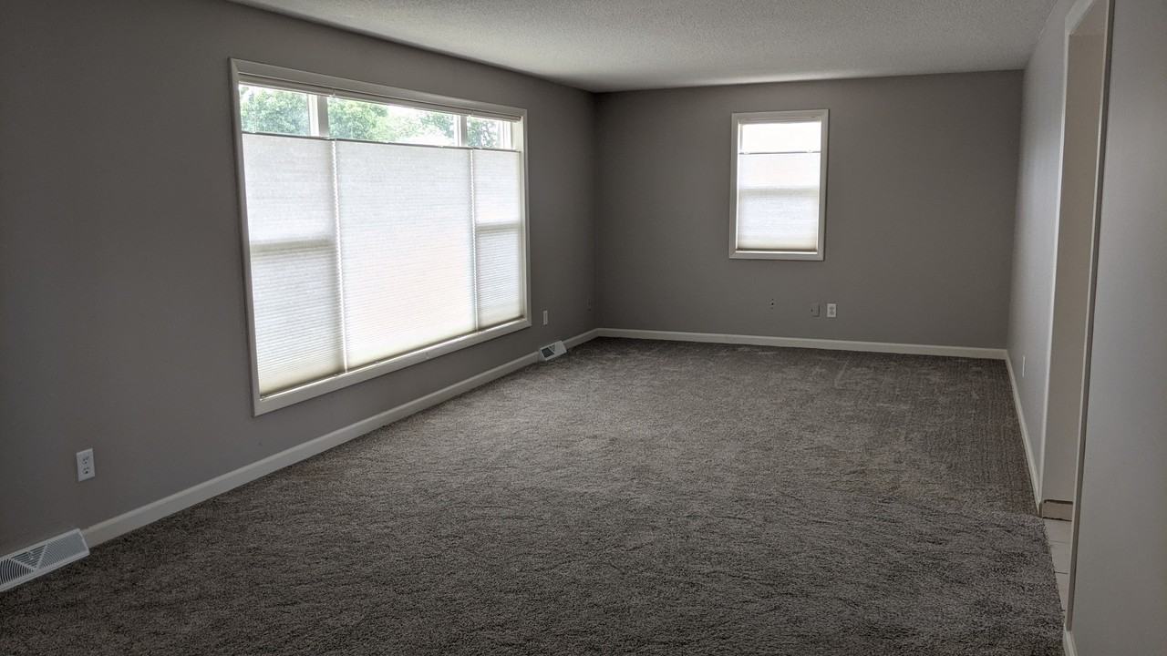 1414 Avenue M #NA - Photo 2 of 11