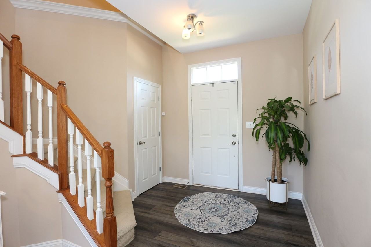347 Prebster Dr - Photo 3 of 29