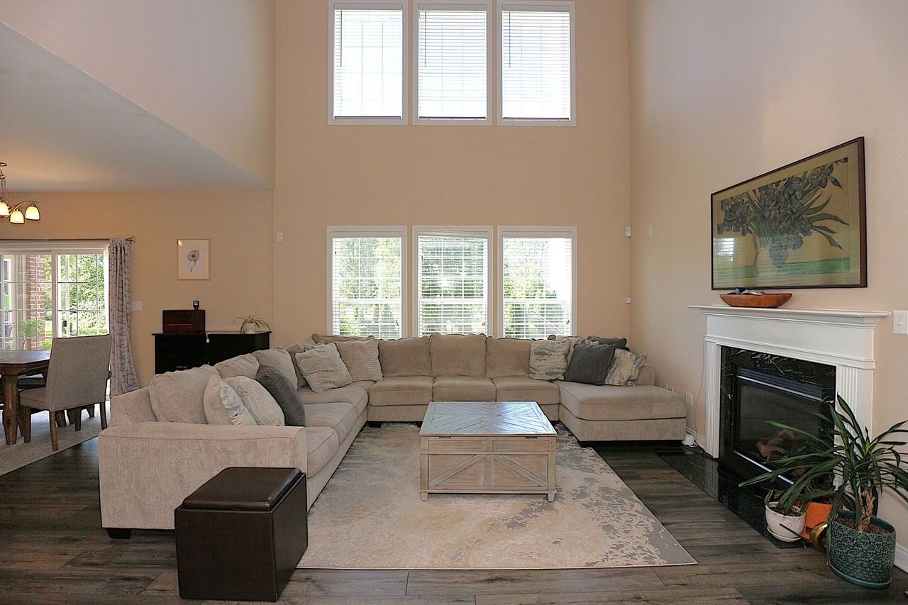 347 Prebster Dr - Photo 4 of 29