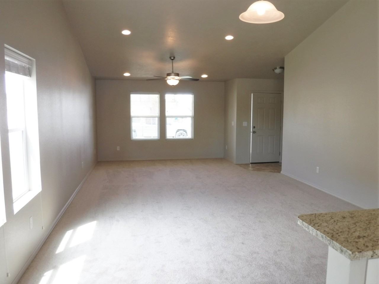 12575 W Hidden Point Dr - Photo 4 of 29