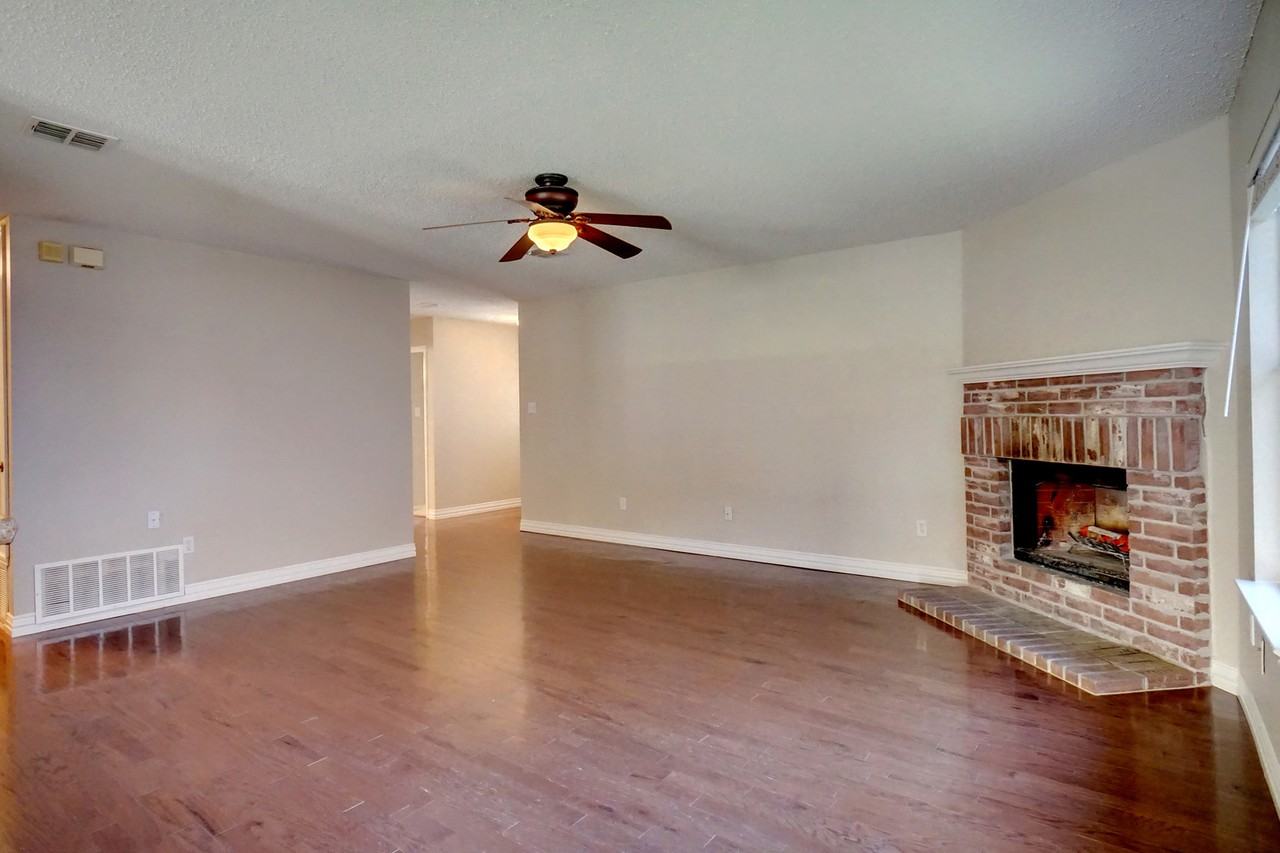 6061 Arabian Ave - Photo 2 of 16