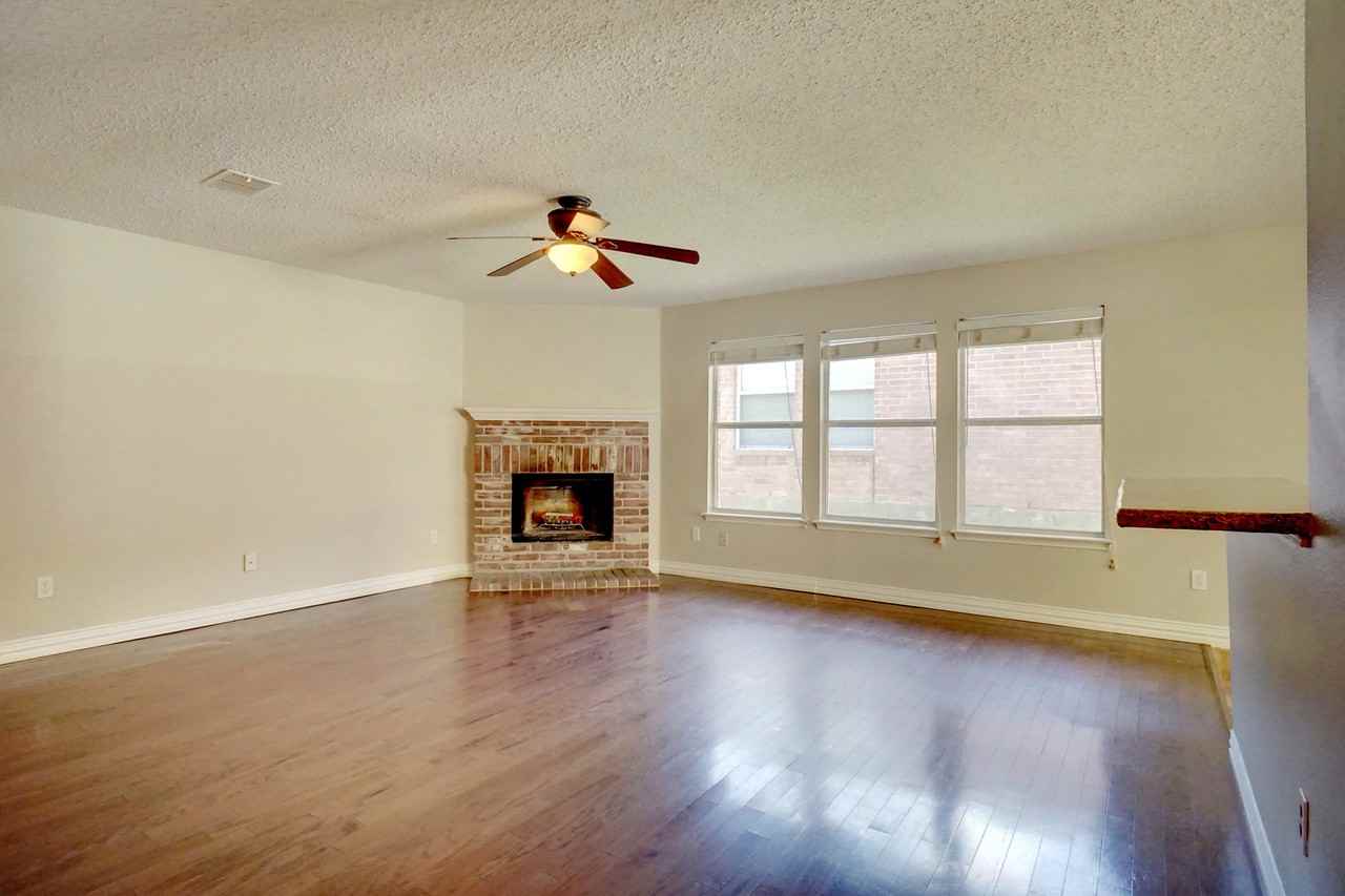 6061 Arabian Ave - Photo 4 of 16