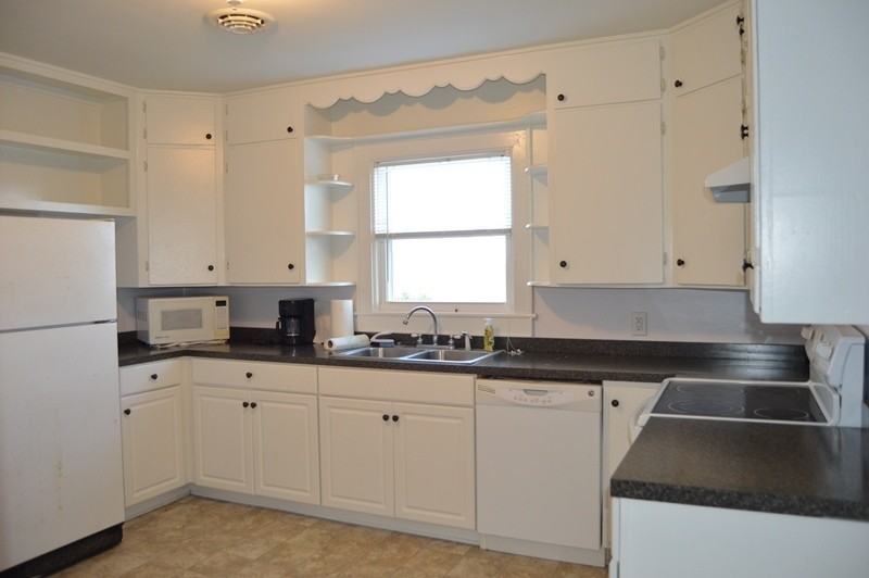 153 Belcross Rd - Photo 3 of 13