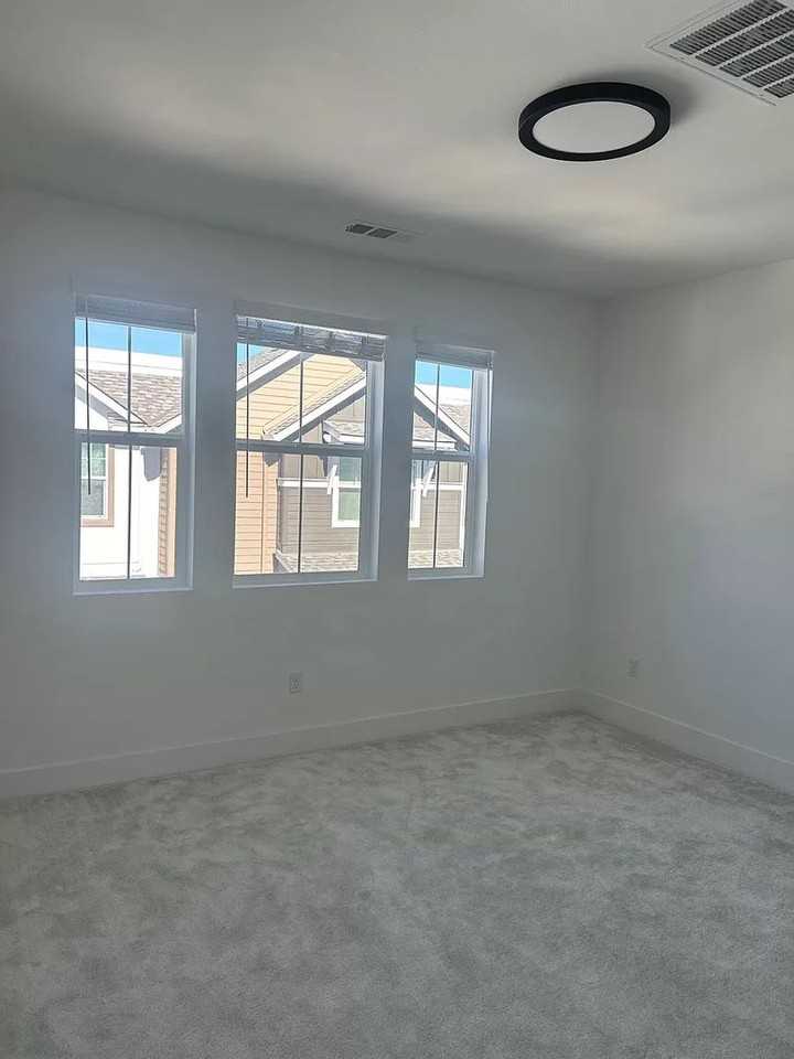 423 Semillon Ln - Photo 7 of 11