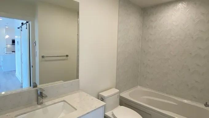 8447 202 St #608B - Photo 2 of 11