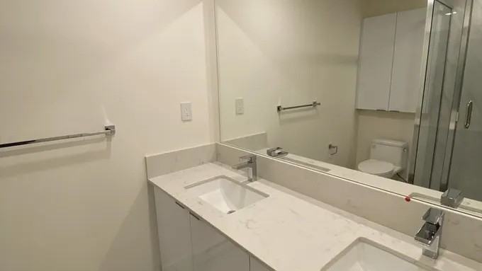8447 202 St #608B - Photo 3 of 11