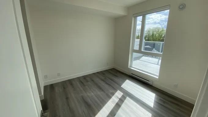 8447 202 St #608B - Photo 5 of 11