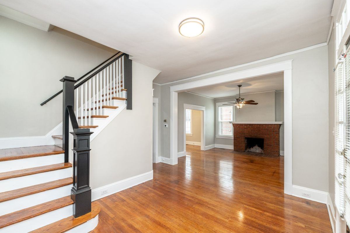 2726 Hanes Ave - Photo 2 of 14