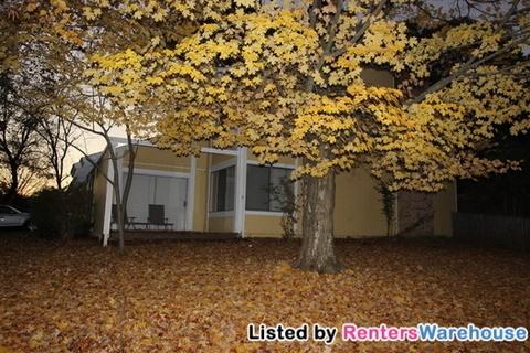 18 Running Brook Ln - Photo 2 of 15