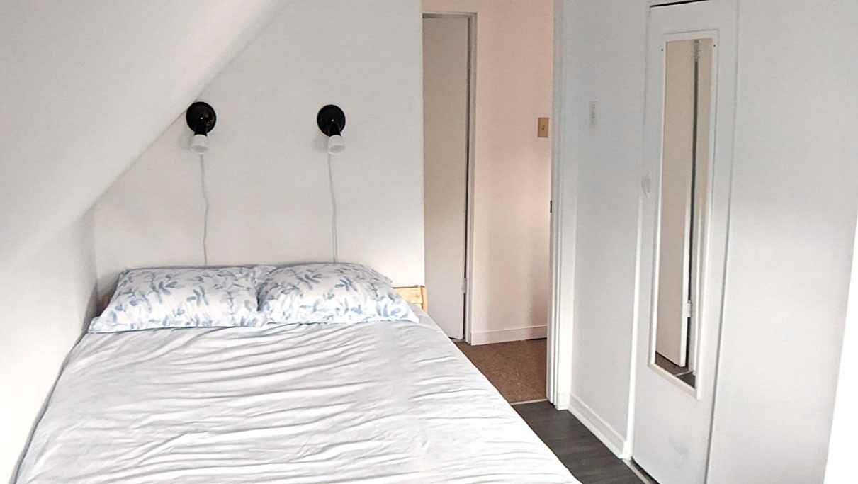 936 McIntyre Street West - Photo 2 of 11