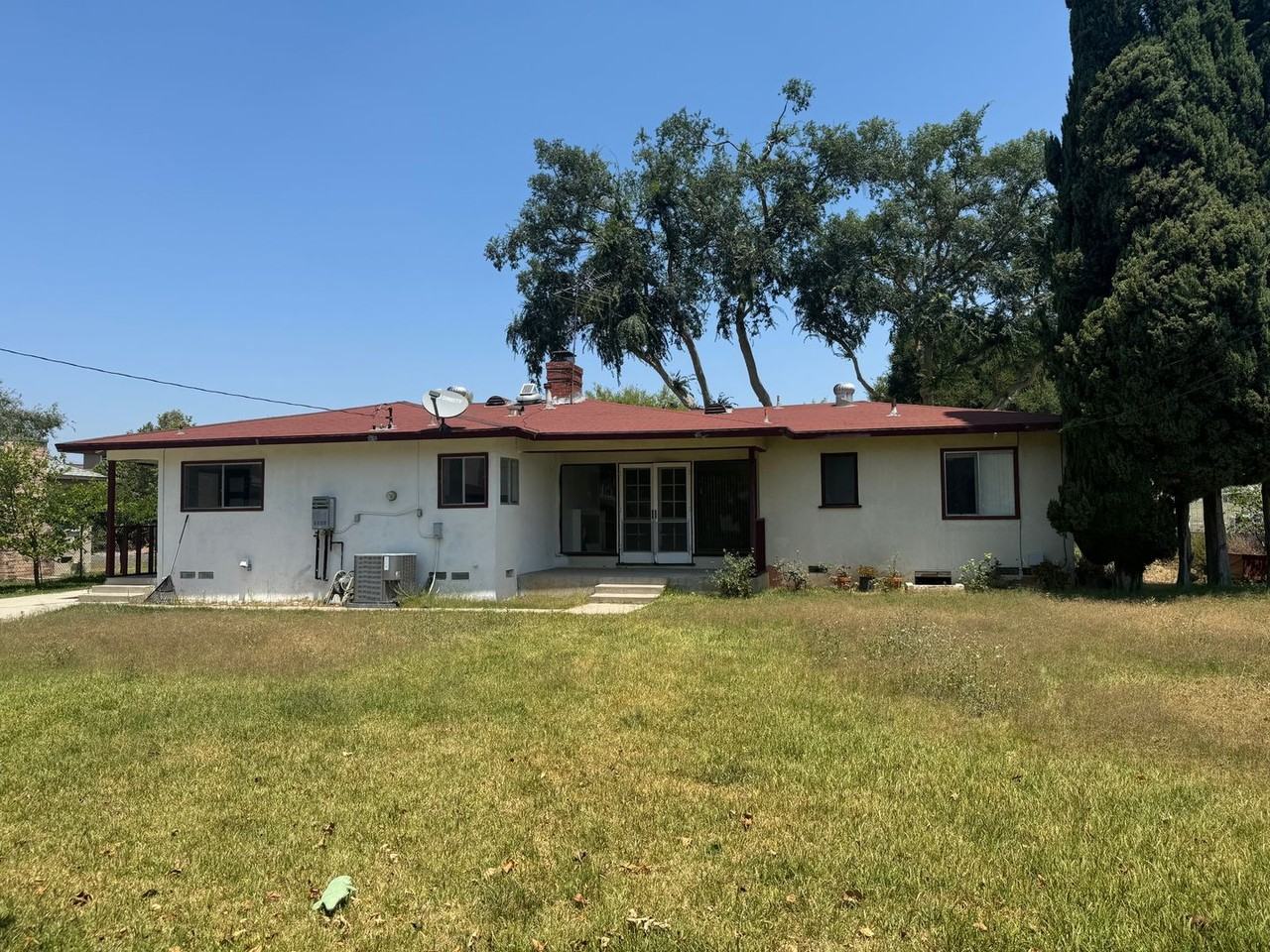 2028 Carlos St - Photo 2 of 11